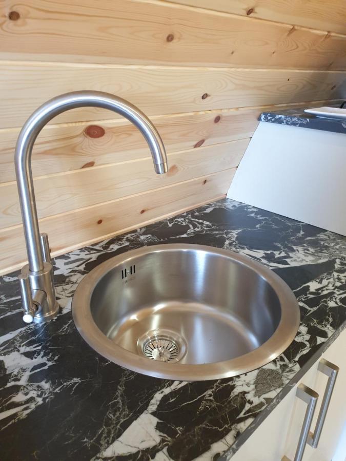Berehaven Pods Hotel Castletownbere Eksteriør billede