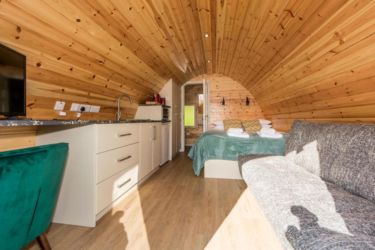 Berehaven Pods Hotel Castletownbere Eksteriør billede